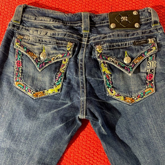 Miss Me Denim - Miss Me Rhinestone Cuffed Capri Size 29